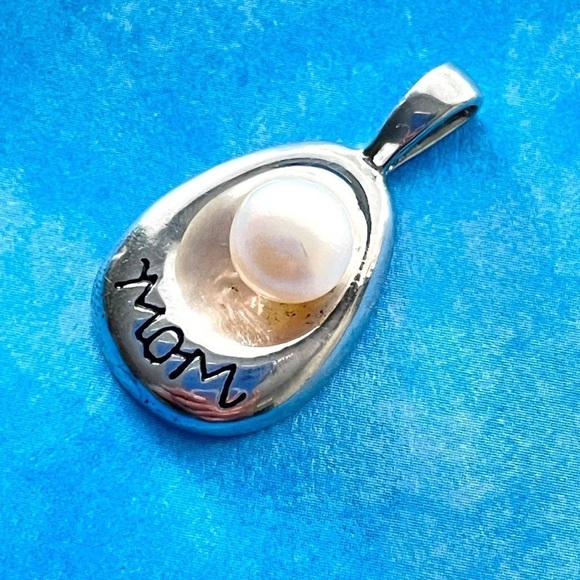 PEARL IN SHELL PENDANT MOM TEARDROP SHAPE 925 STERLING SILVER gentle worn - Picture 6 of 6